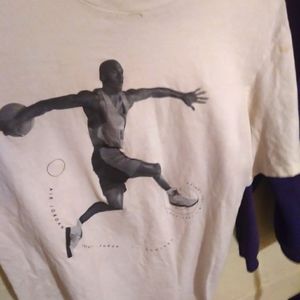 Michael Jordan t